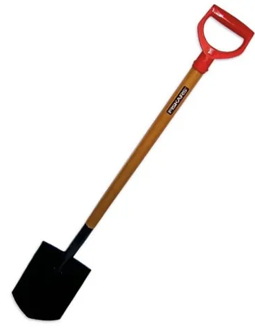 Лопата штыковая Fiskars деревянный черенок 118 см 131640