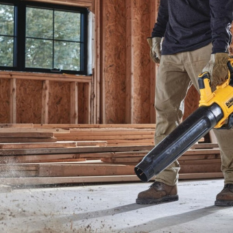 Воздуходув аккумуляторный DeWalt DCMBL562N-XJ (XR 18B, BRUSHLESS, без акк и ЗУ)