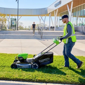 Газонокосилка аккум. Greenworks LM221S (82V, 56см, самоходн., без АКБ и ЗУ) 2519407