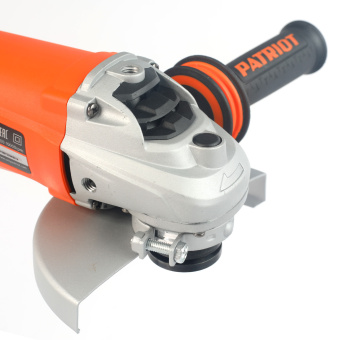 УШМ PATRIOT AG 150 (1390Вт, диам.диска 150мм, вибро, пылезащищенная, регулировка, двуручн) 110301235