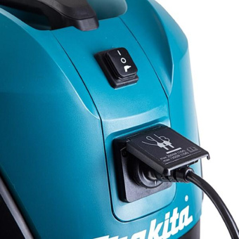 Пылесос Makita VC 3011 L (вл\сух),1000Вт,3600л\м,210мбар,30л,шланг36ммх3.5м,10.5кг,кор,2нас,2 п\сб,щ