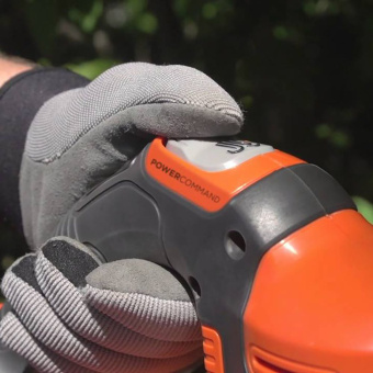 Воздуходув аккум. Black+Decker GWC1820PC-QW (18В,акк2.0 Ач Li-Ion, воздушный поток 209 км/ч, 2скор.)