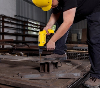 Дрель STANLEY 600 Вт ,безключевой патрон 13 мм SDH600C-RU
