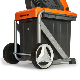 Измельчитель DAEWOO DSR 2700E (2700Вт, макс.диам. 40мм, измельч.ножи 2шт, 50л, 14кг)