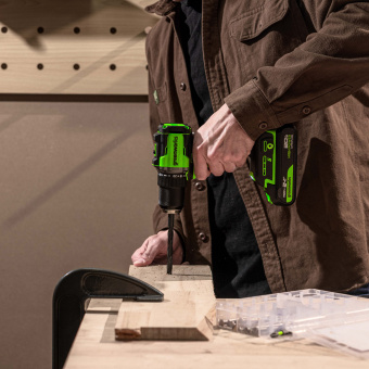 Дрель-шуруповерт аккум. Greenworks DD560(24V.б/щет,30/60 Нм,13мм,Anti-kickback.1х4Ач,ЗУ,ко3708407CUB