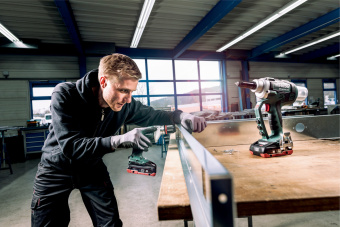 Заклепочник аккумуляторный Metabo NP 18 LTX BL 5.0  2х2.0Ач   619002500