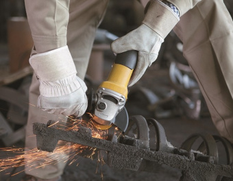 УШМ STANLEY 710 Вт 115 мм STGS7115-RU