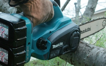 Пила цепная аккум. Makita DUC 302RF2 (36В, 2хBL1830,18В,Li-ion,шина-30см,шаг-3\8",паз-1.3мм,4.1кг)