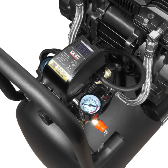 Компрессор TEH TAC50L (420л\мин., 8Атм, безмал., ресивер 50л, медная обмотка, 2 двиг. по 1,5кВт)