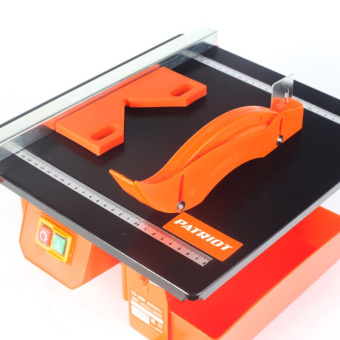 Плиткорез электрический PATRIOT TC600 (600Вт, ниж.двигатель, диск 180*22,2мм) 160300600